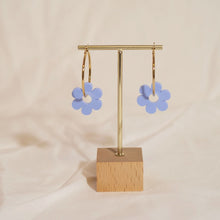 Load image into Gallery viewer, Cute Blue Flower Earrings