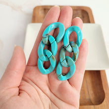 Load image into Gallery viewer, Pretty Teal Earrings 
